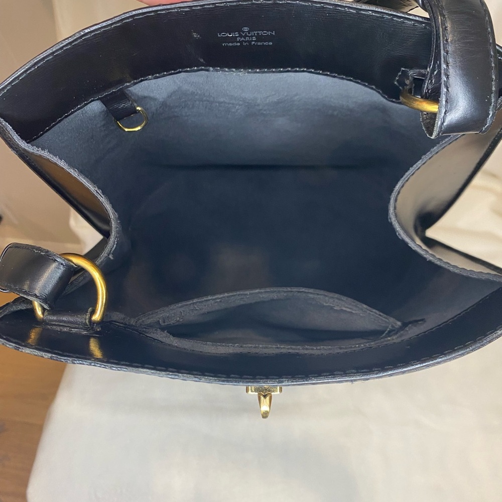 Louis Vuitton Cluny Bag in Black EPI Leather and Smooth Leather Trim - Picture 15 of 16